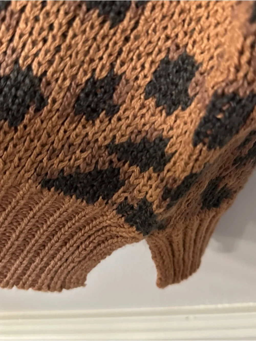 Aerie Women's Long Sleeve Knit Tan & Black Cheetah Crewneck Sweater Sz S GUC